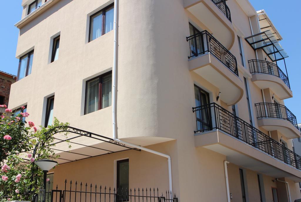 Flowers Apartments Nesebar Bagian luar foto