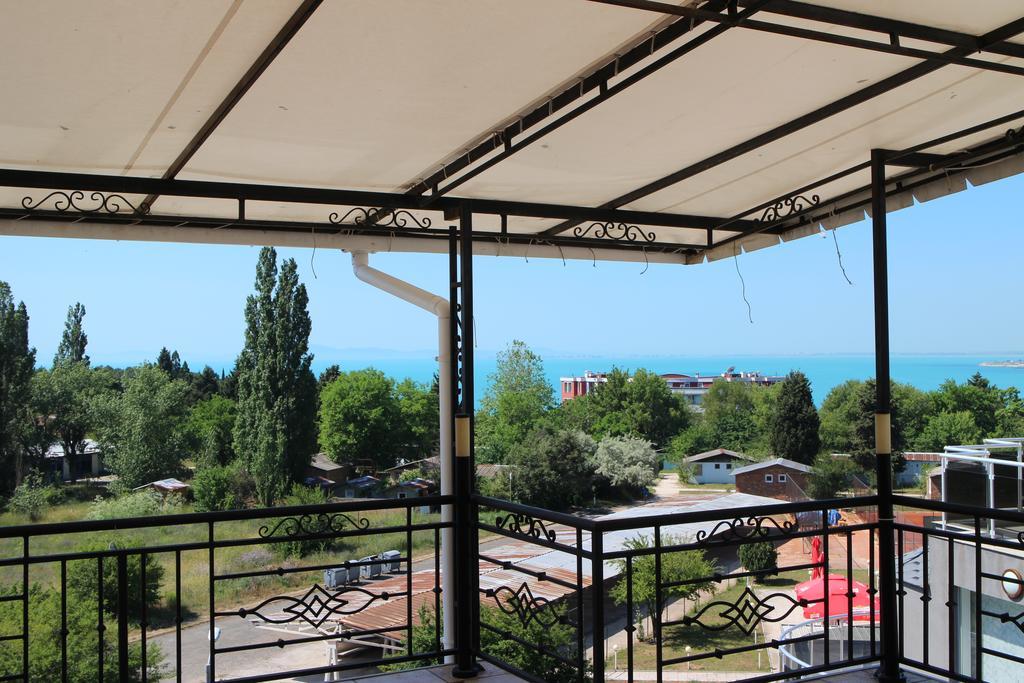Flowers Apartments Nesebar Bagian luar foto